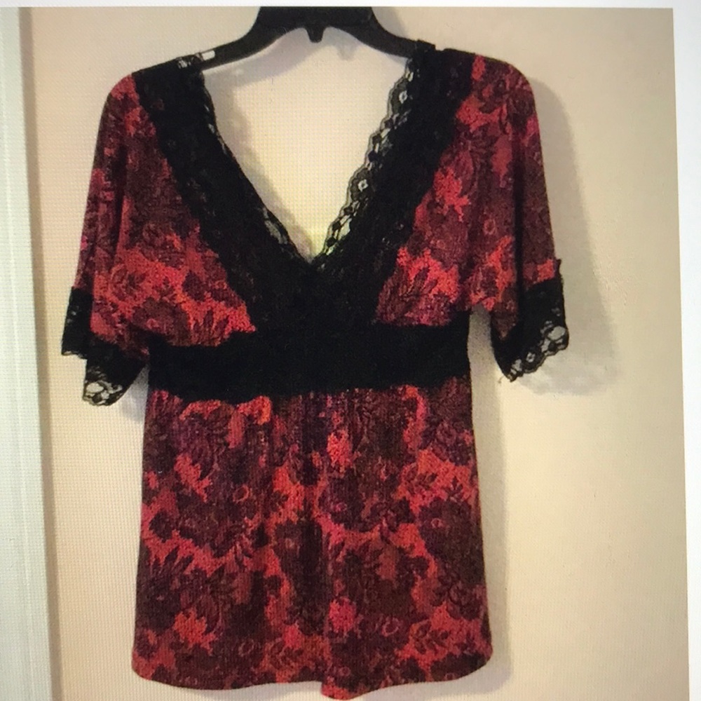 NWOT Women’s shirt